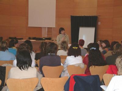 Serveis Socials organitza xerrades per als pares i mares dels alumnes d´educació infantil -Imatge 1-