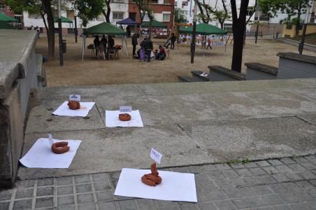El parc Rizal acull una festa per conscienciar sobre la recollida d'excrements de gos a tot Ripollet -Imatge 1-