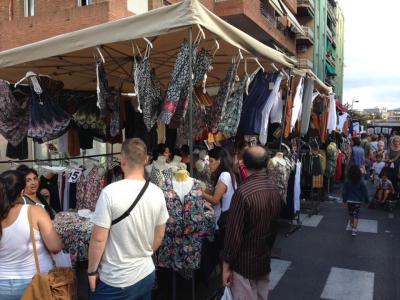 Els paradistes del mercadal, satisfets per la jornada intensiva del 'Viu el mercat setmanal' -Imatge 1-