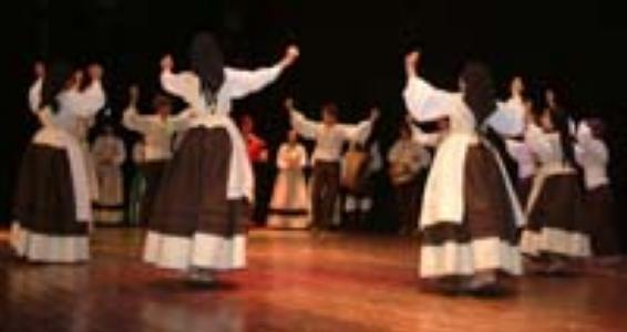 Balls gallecs i búlgars a la Mostra de Danses Folklòriques de Ripollet -Imatge 1-