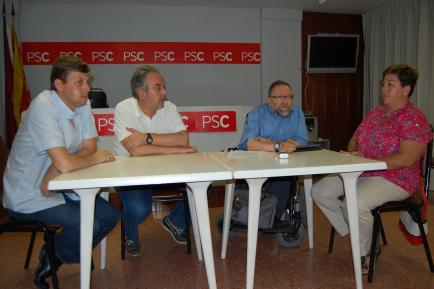 El PSC de Ripollet recull més de 800 signatures en contra de les retallades a les escoles bressol -Imatge 1-