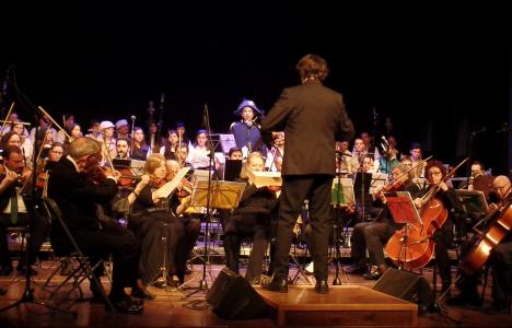 La Xamuskina i el concert d'Els Miserables acomiaden l'Any del Llibre de Ripollet -Imatge 1-