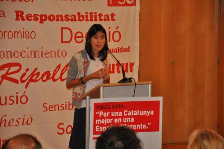 L'alcaldessa de Santa Coloma de Gramenet fa campanya pel PSC a Ripollet -Imatge 1-