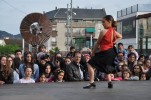 El Dia de la Dansa aplega centenars de ripolletencs per gaudir d'exhibicions de ball al carrer -Imatge 2-