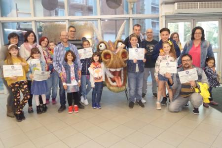 Acció Fotogràfica lliura els premis de la Gimcana infantil de Sant Jordi i del Ripollet Visual Acció -Imatge 1-