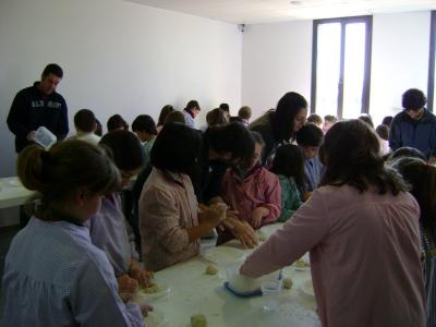 Més de 2000 alumnes participen a les activitats del Molí d'en Rata -Imatge 1-