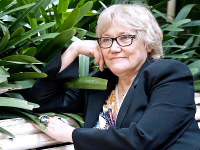 Contes d'Isabel-Clara Simó i Mario Benedetti per posar punt final al Sant Jordi 2017 #SJRipollet17 -Imatge 1-