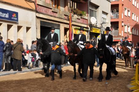 La 125a Festa de Sant Antoni Abat omple els carrers de Ripollet -Imatge 1-