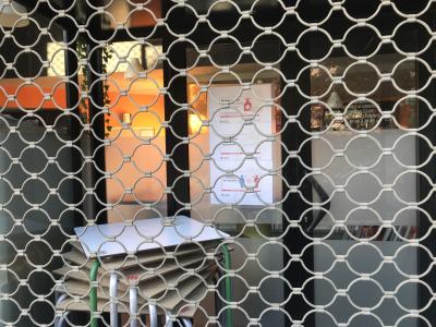 Els bars critiquen el tancament i exigeixen ajudes directes a la Generalitat -Imatge 1-