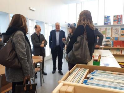 El conseller d'Educació, Josep Bargalló, visita aquest dijous les escoles El Martinet i Els Pinetons -Imatge 1-