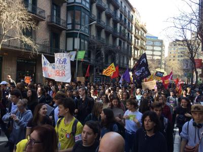 Els membres dels instituts públics de Ripollet participen parcialment en la vaga del 9 de març -Imatge 1-