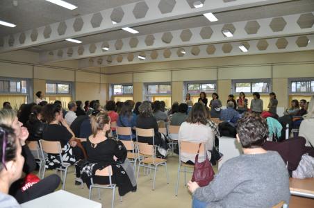 L'AFA Els Pinetons ocuparà avui l'espai del centre educatiu per reclamar l'Institut Escola -Imatge 1-