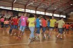 Desenes d'escolars omplen el pavelló Joan Creus en la Trobada de Dansaires -Imatge 3-