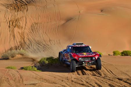 El ripolletenc Lucas Cruz s'emporta el seu tercer Dakar com a copilot de Sainz -Imatge 1-