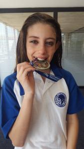 La nedadora Emma Tirado, medalla de plata alev en nataci artstica, als Campionats d'Espanya -Imatge 1-
