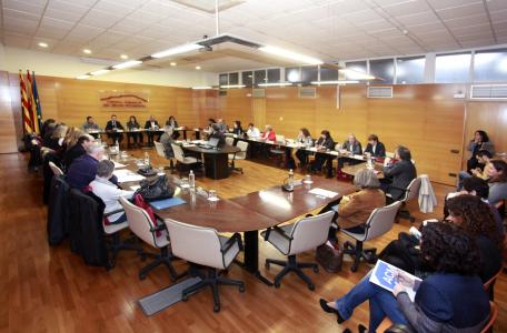 Els alcaldes i alcaldesses del Vallès Occidental analitzen les conseqüències de la LRSAL  -Imatge 1-