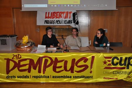 Les CUP defensen a Ripollet la via unilateral cap a la República Catalana -Imatge 1-
