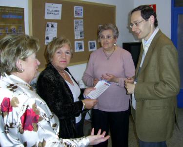 MUNICIPALS 2007: El PP proposa en el seu programa de govern augmentar l'ajuda a les famílies -Imatge 1-