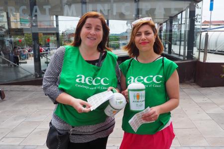 L'AECC Ripollet aconsegueix més de 1.500 € en el seu recapte contra el càncer -Imatge 1-