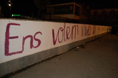 Les dones de Ripollet 'Ens volem vives' -Imatge 1-