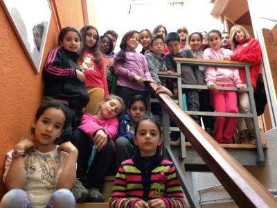 Nens i adults participen a les activitats del Dia Internacional de les Dones a Ripollet -Imatge 1-