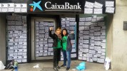 Processó reivindicativa de la PAH per les sucursals de Caixabank a les Fontetes, a Cerdanyola -Imatge 2-
