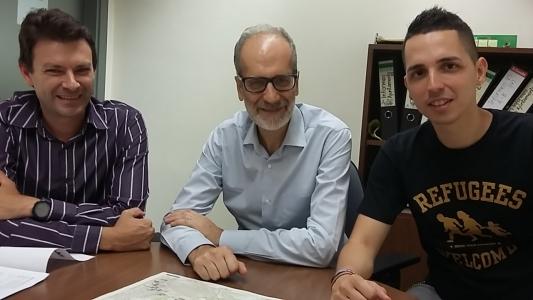 Transports de Barcelona es compromet a estudiar les queixes sobre la línia E-4 -Imatge 1-